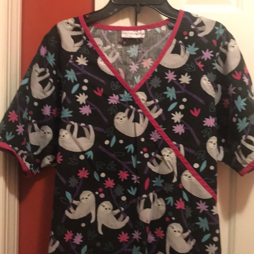 Scrub top